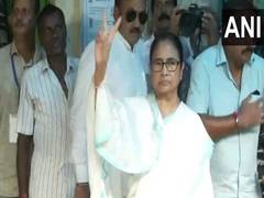
      
      LS polls: Mamata Banerjee casts vote in Kolkata 
      
      