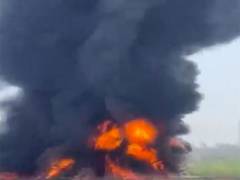 
      
      UP: Fire breaks out in warehouse near NTPC in Greater Noida
      
      