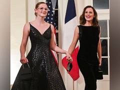 
      
      Jennifer Garner's reaction to daughter Violet's college plans 
      
      
