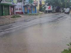 
      
      Tamil Nadu: Heavy rains bring respite from heat in Thoothukudi
      
      