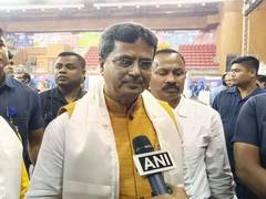 
      
      Tripura CMinister Saha visits Padma Shri awardee Chitta Maha
      
      