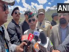 
      
      Ladakh LG takes part in Summer Carnival in Dras
      
      