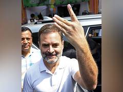 
      
      Rahul Gandhi leads by over 2 lakh votes from Rae Bareli
      
      