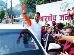 
      
      CM Dhami joins celebrations with workers at state office 
      
      