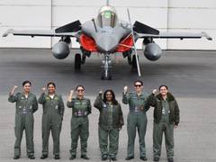 
      
      India's Charge d'Affaires interacts with IAF contingent 
      
      