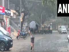 
      
      Rain lashes several parts of country
      
      