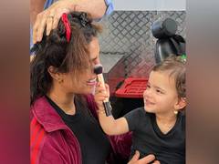 
      
      Priyanka Chopra celebrates Daughter’s Day with adorable pic 
      
      