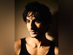 
      
      Ibrahim Ali Khan leaves fans in awe of his striking similarity to
      
      