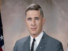 
      
      Apollo 8 astronaut William Anders dies in plane crash
      
      