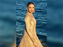 
      
      Aditi Rao Hydari drops pics of her first Cannes look
      
      