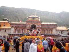 
      
      Badrinath experiences decrease in temp after light rainfall
      
      