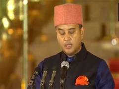 
      
      Jyotiraditya Scindia takes oath as minister in PM Modi's cabinet
      
      