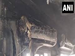 
      
      Gujarat: BJP office catches fire in Bharuch
      
      
