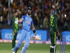 
      
      Manjrekar urges Virat to bring 
