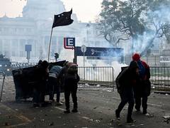 
      
      Argentina: Clashes erupt between police, anti-govt protesters 
      
      