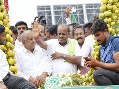 
      
      Union Minister HD Kumaraswamy holds roadshow in Bengaluru
      
      