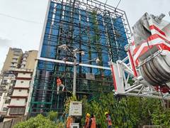 
      
      60 out of 62 hoardings in Mumbai didn't have approval: MHADA
      
      