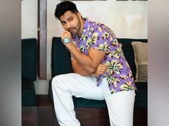 
      
      New dad Varun Dhawan returns to 'Baby John' set
      
      