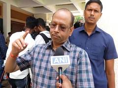 
      
      Odisha chief secretary briefs CM on crowd management 
      
      