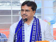 
      
      Tripura CM Manik Saha urge people to donate blood
      
      