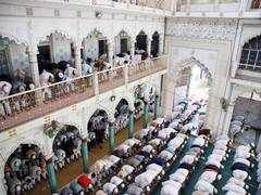 
      
      UP: Eid namaz held at over 30,000 locations, none on roads
      
      