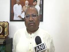 
      
      Mungerilal Ke Haseen Sapne: Nishad on 'Rahul becoming PM' banners
      
      