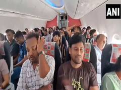 
      
      Flyers claim waited in plane in Delhi for over an hour sans AC
      
      