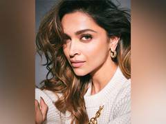 
      
      Deepika Padukone flaunts baby bump in stunning dress 
      
      