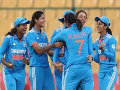 
      
      Indian bowlers defy determined South Africa in high-scoring ODI
      
      