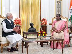 
      
      PM Modi, Amit Shah extend wishes to President Murmu
      
      