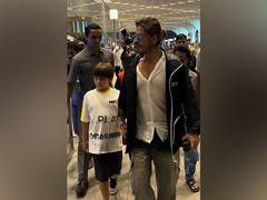 
      
      SRK spotted with son AbRam at Mumbai Airport, see pics
      
      