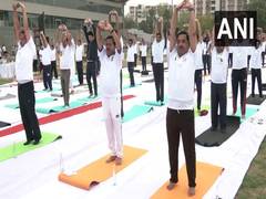 
      
      Delhi: Union Ministers Pralhad Joshi, BL Verma perform yoga
      
      