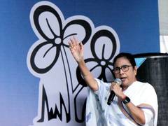 
      
      Defer implementation of three new criminal laws: Mamata Banerjee
      
      