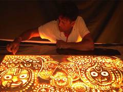 
      
      Odisha artist captures essence of Snana Purnima 
      
      