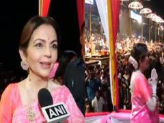 
      
      Nita Ambani visits Kashi Vishwanath Temple
      
      