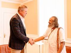 
      
      Sri Sri Ravi Shankar meets Iceland PM Benediktsson
      
      