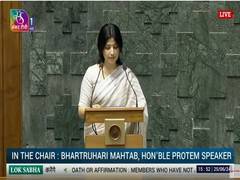 
      
      SP leader Dimple Yadav takes oath as Lok Sabha MP from Mainpuri
      
      