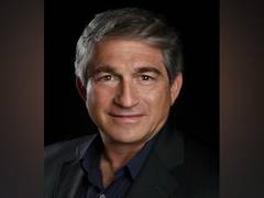 
      
      Steve Papermaster Unveils Vision for Digital Transformation 
      
      