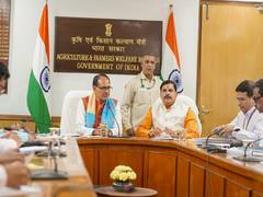 
      
      MP CM Yadav calls on Agriculture Minister Chouhan 
      
      