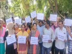 
      
      Telangana Gurukul teacher aspirants protest at CM's residence
      
      