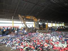 
      
      Mumbai customs seizes massive quantity of contraband 
      
      