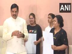 
      
      3 applicants receive Indian citizenship certificates under CAA
      
      