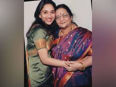 
      
      Madhuri remembers Aai Snehlata on her birth anniversary
      
      