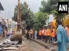 
      
      Over half a dozen illegal bars, restaurants demolished in Thane
      
      