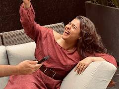 
      
      Kajol's latest pics captures her million-dollar smile
      
      