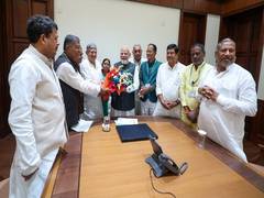 
      
      JD(U) and BJP will keep working together...: PM Modi
      
      