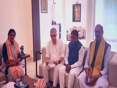 
      
      Union Minister Ashwini Vaishnaw announces 315 special trains 
      
      