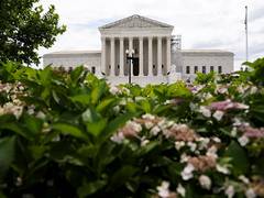 
      
      US: Supreme Court limits obstruction charges in January 6 cases
      
      