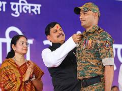 
      
      MP: CM grants ‘Out of Turn Promotion’ to 28 soldiers in Balaghat
      
      