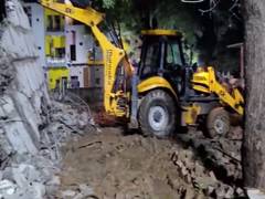 
      
      A mother and her three children died after a mud slab collapsed 
      
      